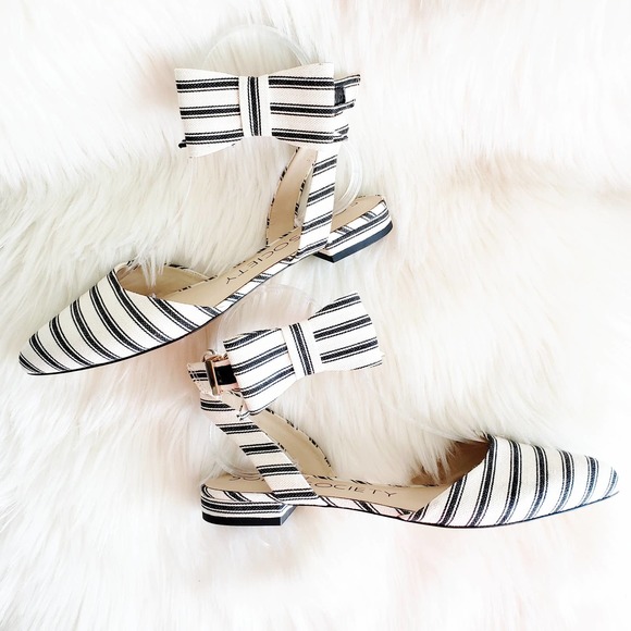 Sole Society Shoes - Sole Society Pollie Bow Ankle Flats Blue Striped 7